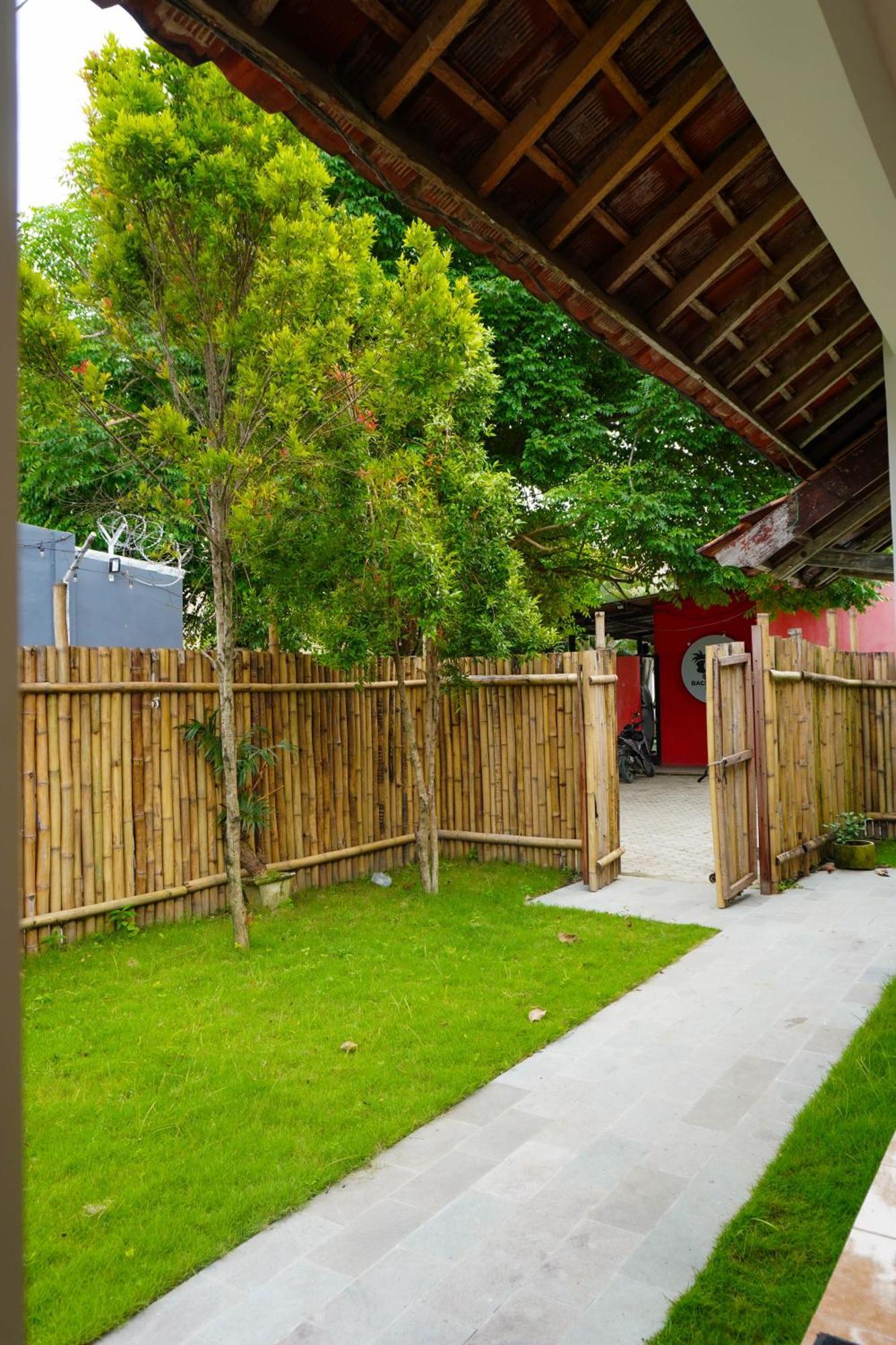 Indonesia Backpacker Hostels Kuta  Exterior photo